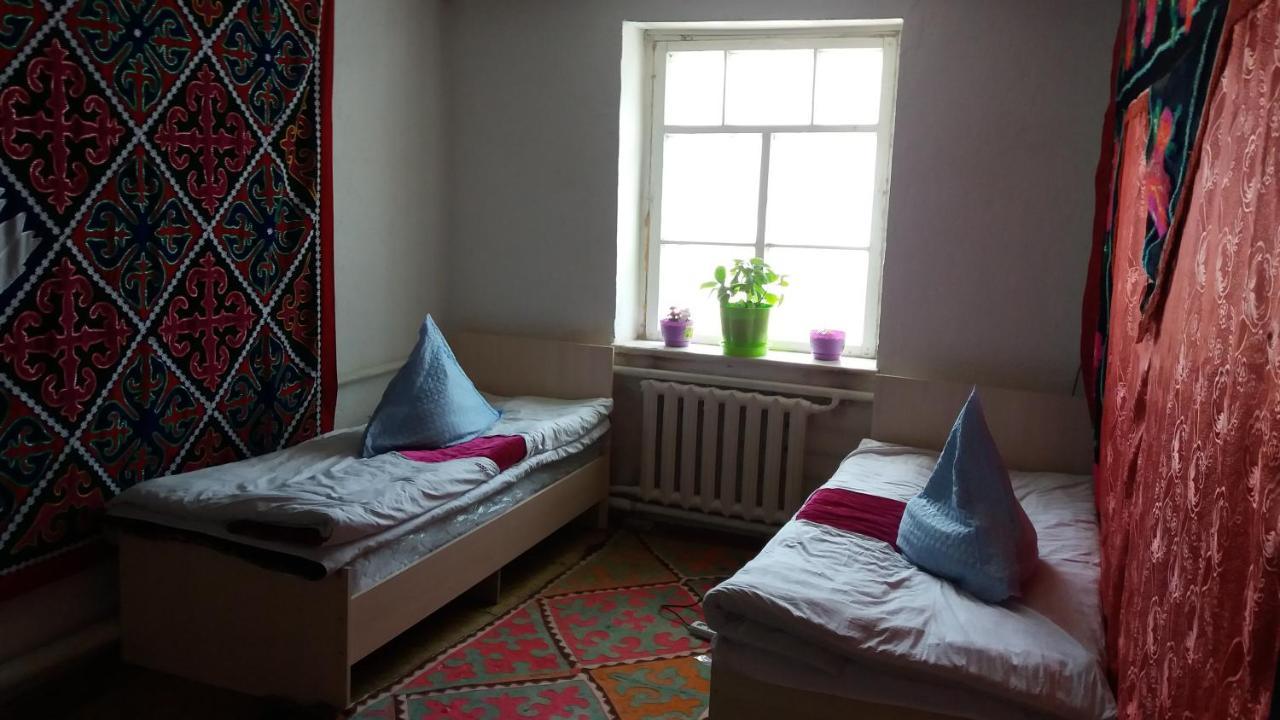 Happy Hostel In Kochkorka Exterior foto